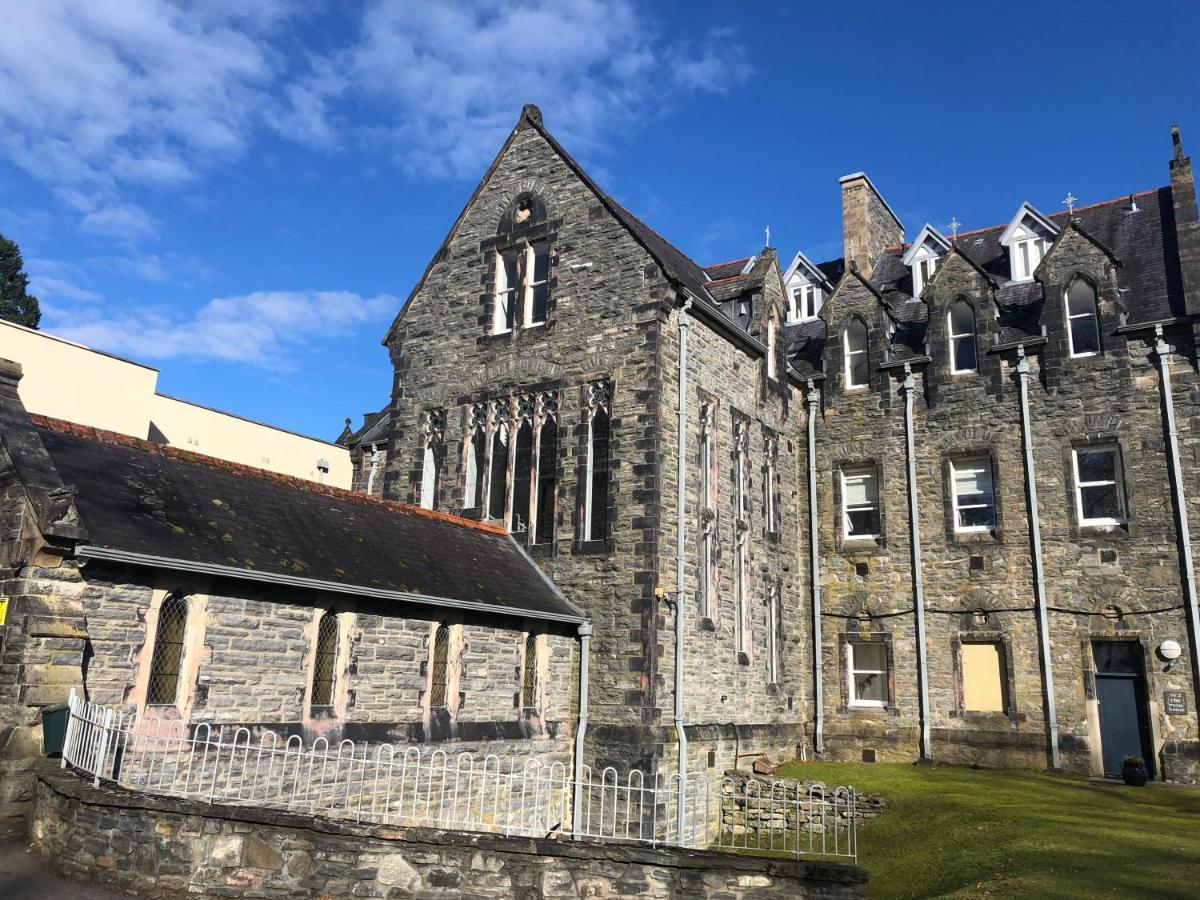 Loch Ness Moat House Apartments Форт Аугустус Екстериор снимка