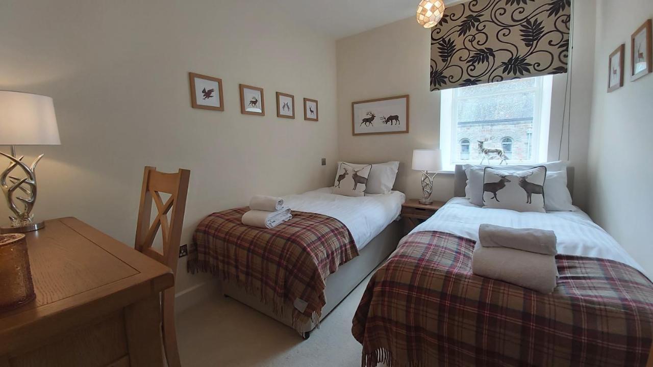 Loch Ness Moat House Apartments Форт Аугустус Екстериор снимка